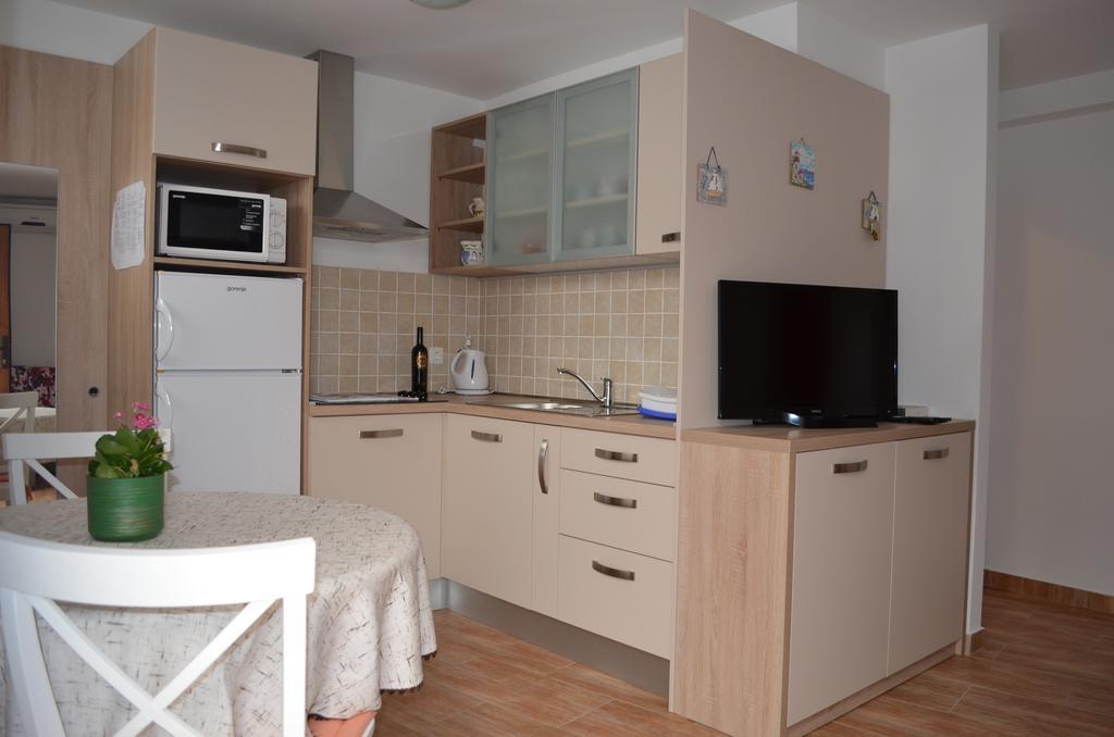Apartments Lora Baška Quarto foto