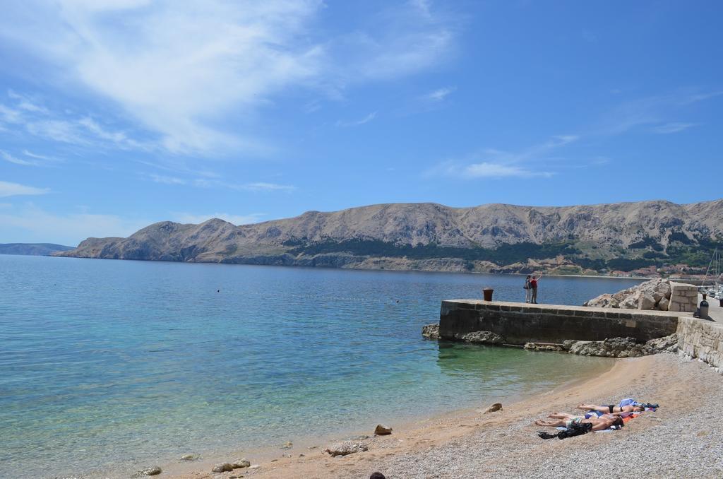 Apartments Lora Baška Quarto foto