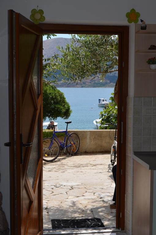 Apartments Lora Baška Quarto foto